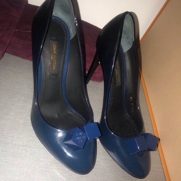Louis Vuitton pumps - Picture 1 of 2